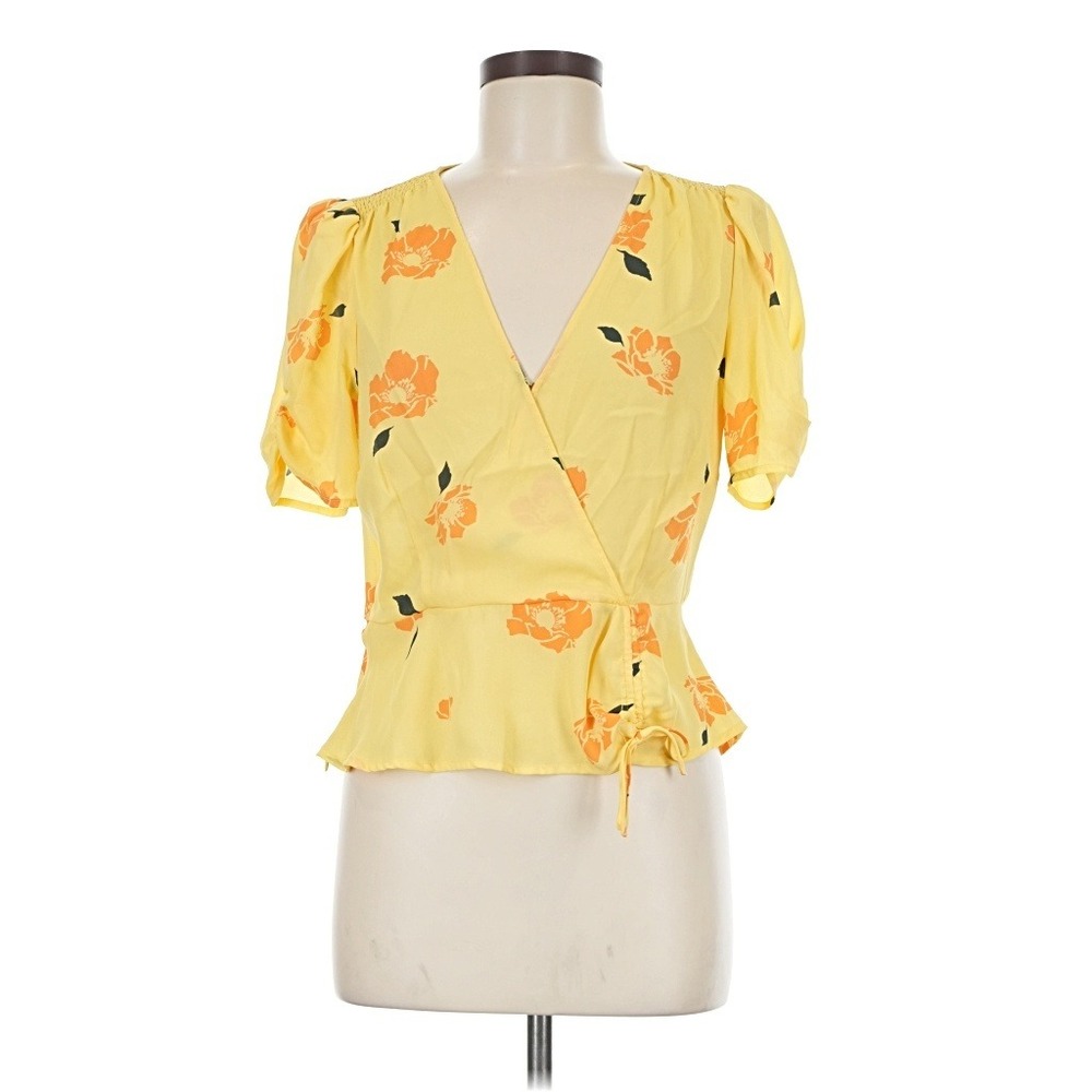 ASTR The Label Yellow Floral Wrap Peplum Blouse Short Puff Sleeve V-Neck Size M